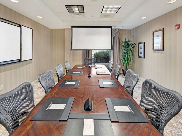 Imagen de los interiores del Hotel Hilton Garden Inn Oklahoma City North Quail Springs. Foto 16