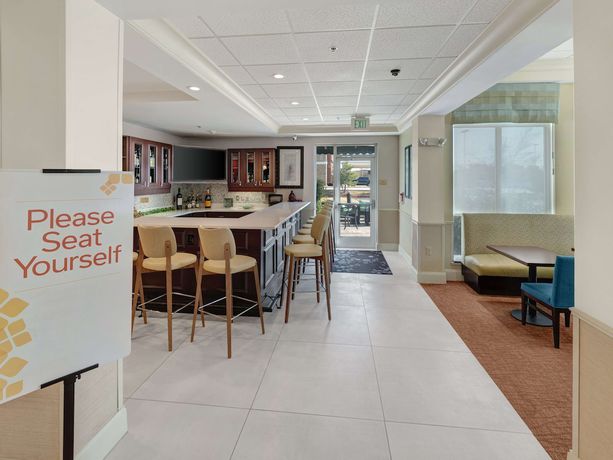 Imagen del bar/restaurante del Hotel Hilton Garden Inn Oklahoma City North Quail Springs. Foto 3