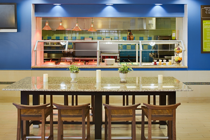 Imagen del bar/restaurante del Hotel Hilton Garden Inn Orlando International Drive North. Foto 2