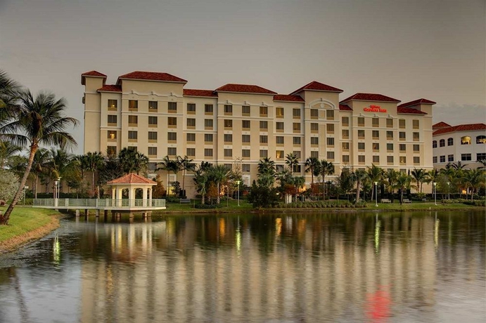 Imagen de los exteriores del Hotel Hilton Garden Inn Palm Beach Gardens. Foto 4
