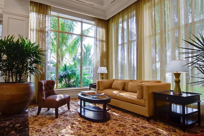 Imagen de los interiores del Hotel Hilton Garden Inn Palm Beach Gardens. Foto 12