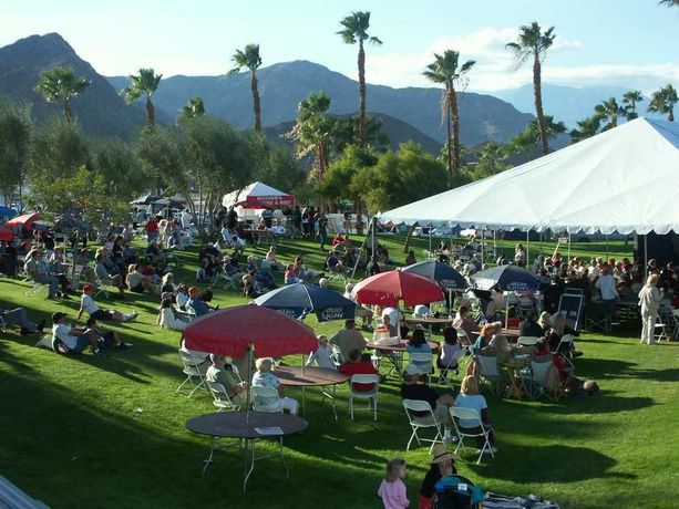 Imagen de los exteriores del Hotel Hilton Garden Inn Palm Springs - Rancho Mirage. Foto 10