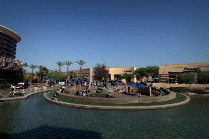 Imagen de los exteriores del Hotel Hilton Garden Inn Palm Springs - Rancho Mirage. Foto 11