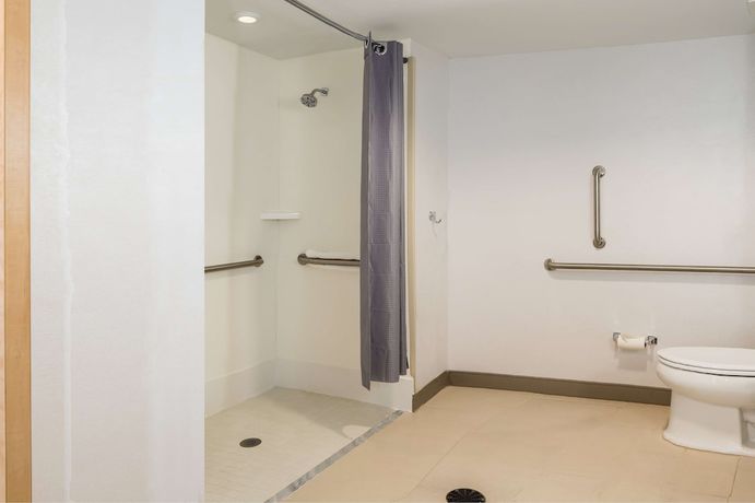 Imagen de la habitación del Hotel Hilton Garden Inn Pittsburgh Airport. Foto 12