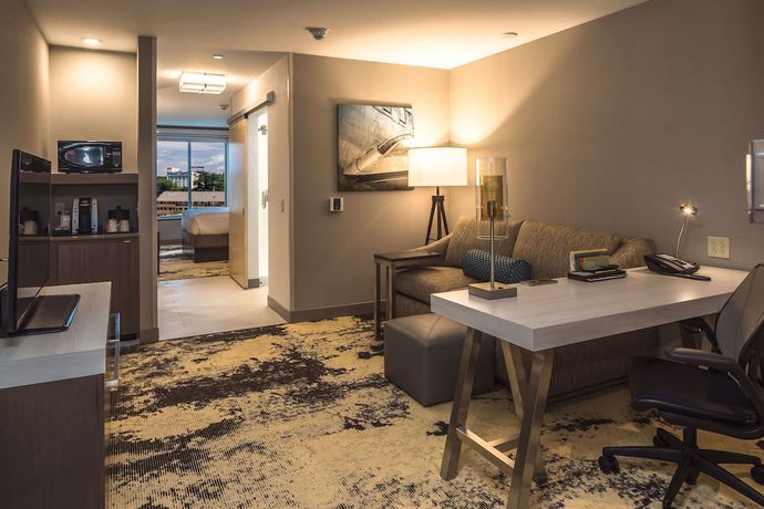 Imagen de la habitación del Hotel Hilton Garden Inn Pittsburgh Airport. Foto 16