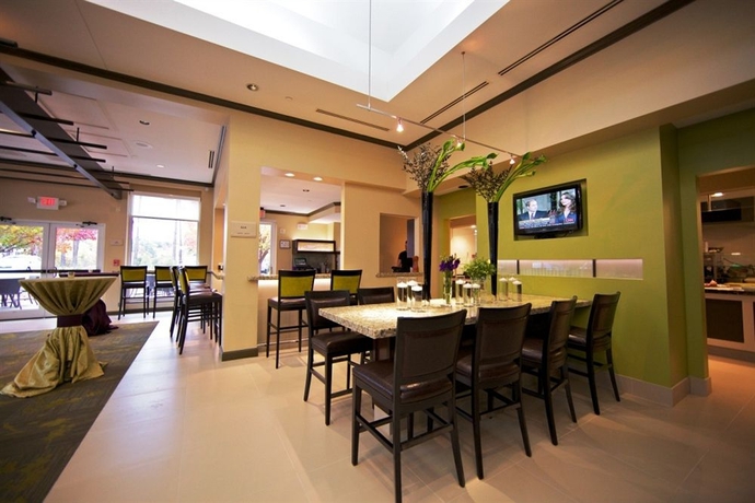 Imagen del bar/restaurante del Hotel Hilton Garden Inn Raleigh Durham Airport. Foto 5