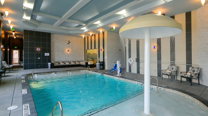 Imagen de la piscina del Hotel Hilton Garden Inn Raleigh /crabtree Valley. Foto 10