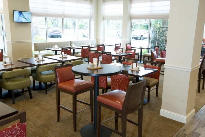Imagen del bar/restaurante del Hotel Hilton Garden Inn Redding. Foto 3