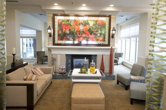 Imagen de los interiores del Hotel Hilton Garden Inn Redding. Foto 12