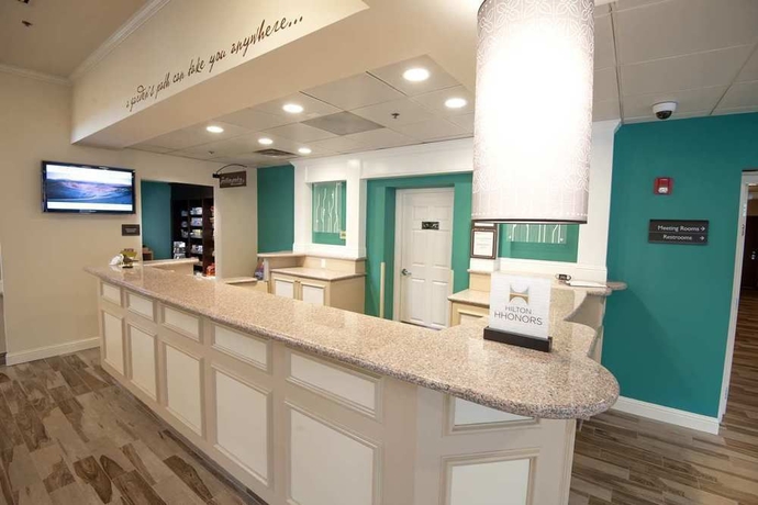 Imagen de los interiores del Hotel Hilton Garden Inn Redding. Foto 14