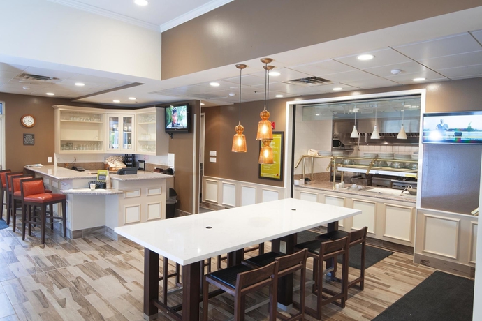 Imagen del bar/restaurante del Hotel Hilton Garden Inn Redding. Foto 4