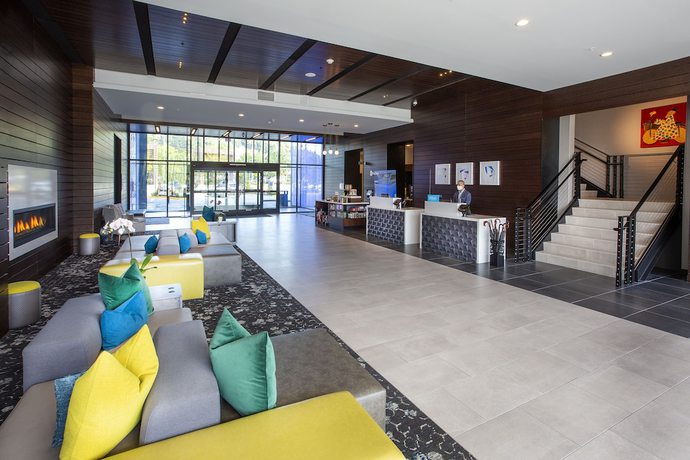 Imagen de los interiores del Hotel Hilton Garden Inn Redmond Seattle. Foto 17