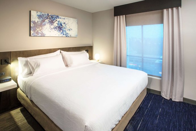 Imagen de la habitación del Hotel Hilton Garden Inn Redmond Seattle. Foto 9