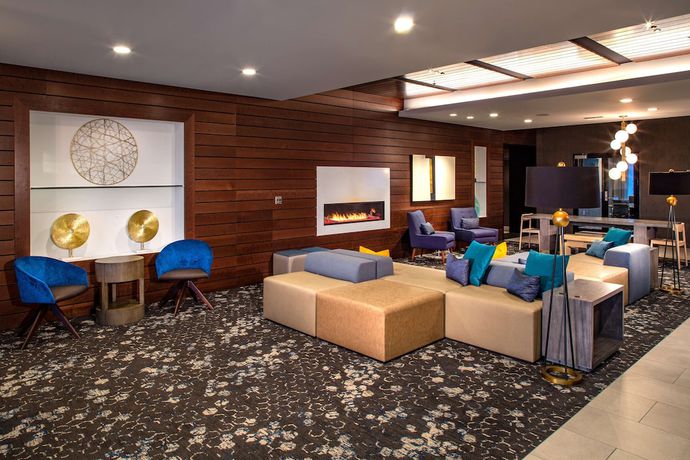 Imagen de los interiores del Hotel Hilton Garden Inn Redmond Seattle. Foto 19