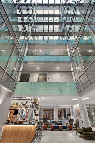 Imagen de los interiores del Hotel Hilton Garden Inn Riga Old Town. Foto 15