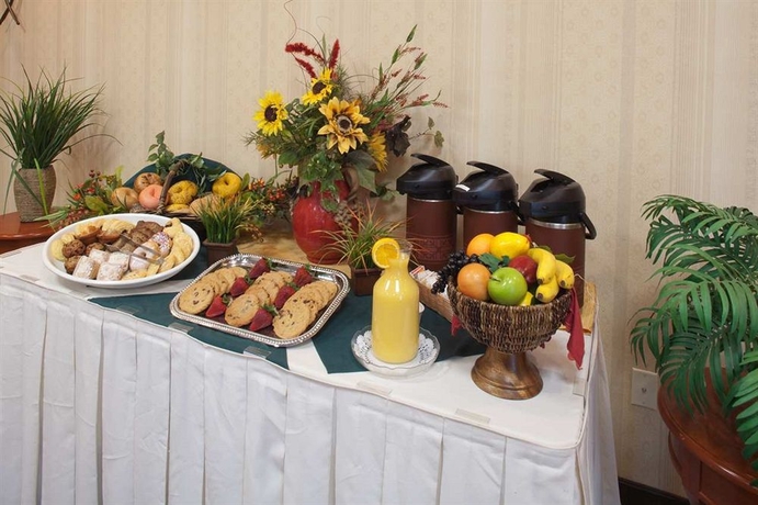 Imagen de los interiores del Hotel Hilton Garden Inn Riverhead. Foto 8