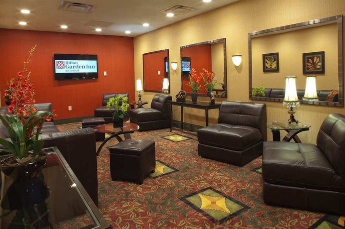 Imagen de los interiores del Hotel Hilton Garden Inn Riverhead. Foto 12