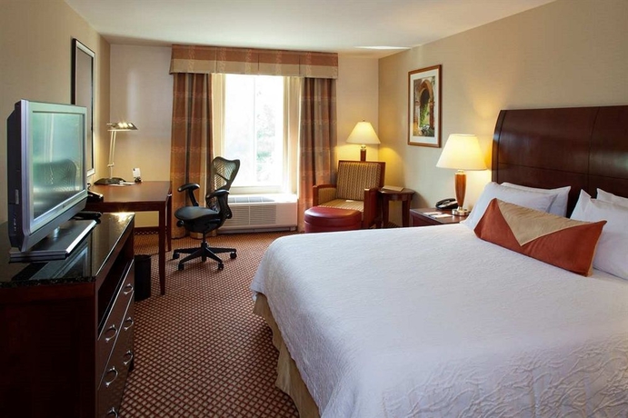 Imagen de la habitación del Hotel Hilton Garden Inn Riverhead. Foto 3