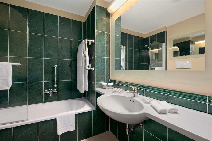 Imagen de la habitación del Hotel Hilton Garden Inn Rome Airport. Foto 7