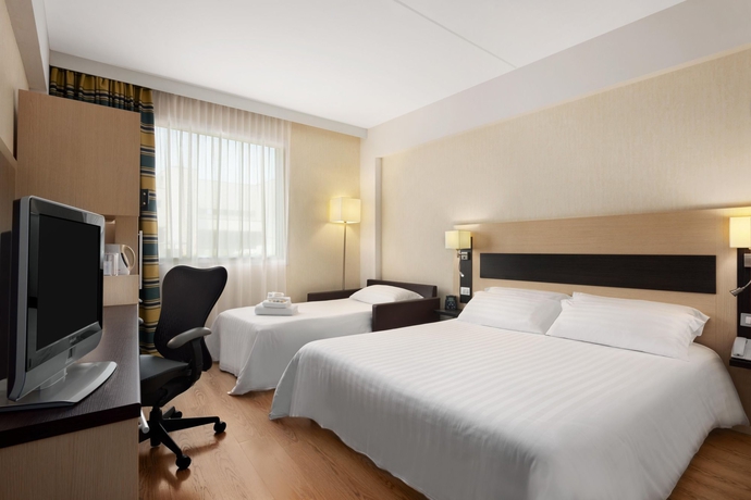 Imagen de la habitación del Hotel Hilton Garden Inn Rome Airport. Foto 10