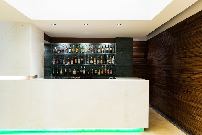 Imagen del bar/restaurante del Hotel Hilton Garden Inn Rome Claridge. Foto 5