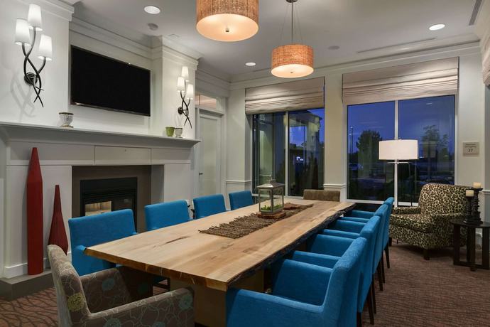 Imagen de los interiores del Hotel Hilton Garden Inn Salt Lake City Airport. Foto 16