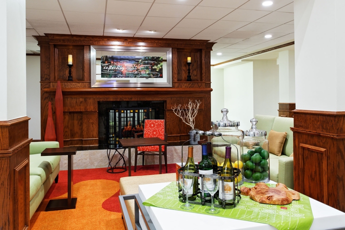 Imagen de los interiores del Hotel Hilton Garden Inn San Antonio Airport. Foto 11
