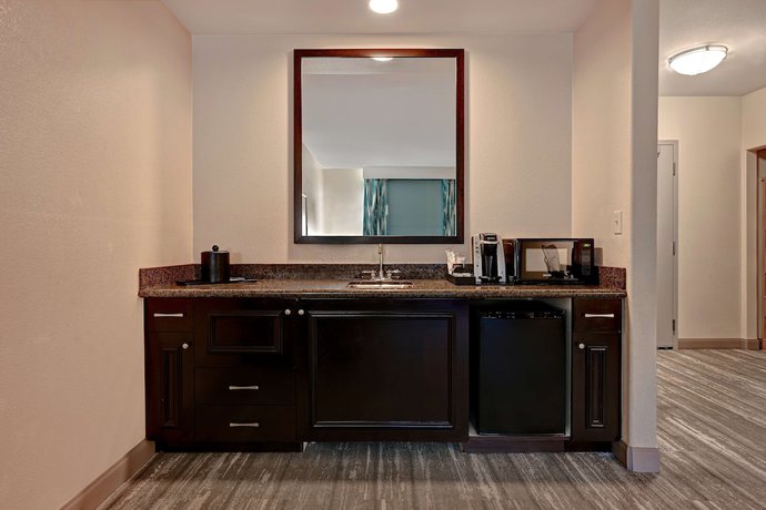 Imagen de la habitación del Hotel Hilton Garden Inn San Bernardino. Foto 11