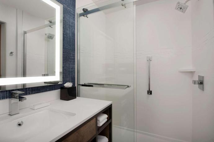 Imagen de la habitación del Hotel Hilton Garden Inn San Jose Airport. Foto 2