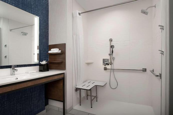 Imagen de la habitación del Hotel Hilton Garden Inn San Jose Airport. Foto 6