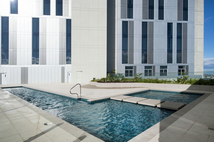 Imagen de la piscina del Hotel Hilton Garden Inn San Jose La Sabana. Foto 16