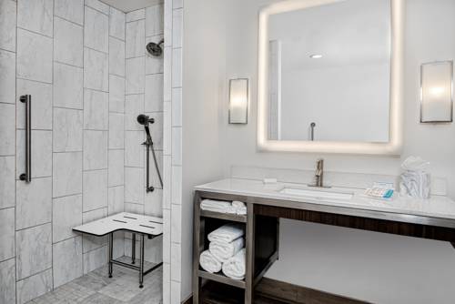 Imagen de la habitación del Hotel Hilton Garden Inn San Marcos. Foto 4