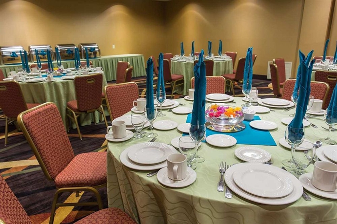 Imagen de los interiores del Hotel Hilton Garden Inn San Mateo. Foto 10