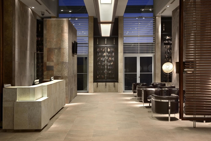 Imagen de los interiores del Hotel Hilton Garden Inn Santiago Airport. Foto 9