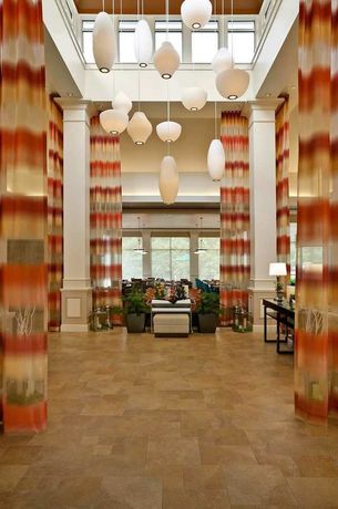 Imagen de los interiores del Hotel Hilton Garden Inn Saratoga Springs. Foto 11