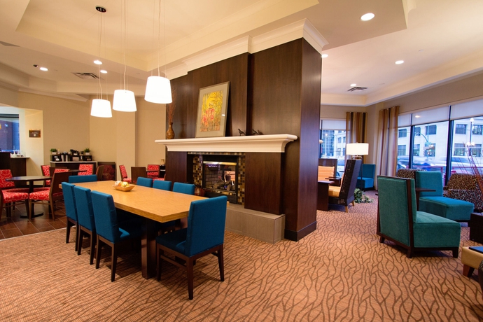 Imagen de los interiores del Hotel Hilton Garden Inn Saskatoon Downtown. Foto 9