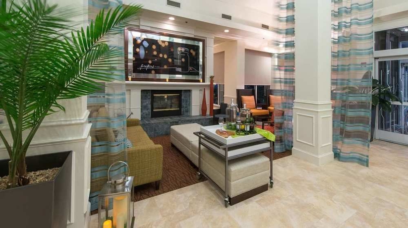 Imagen de los interiores del Hotel Hilton Garden Inn Savannah Airport. Foto 10