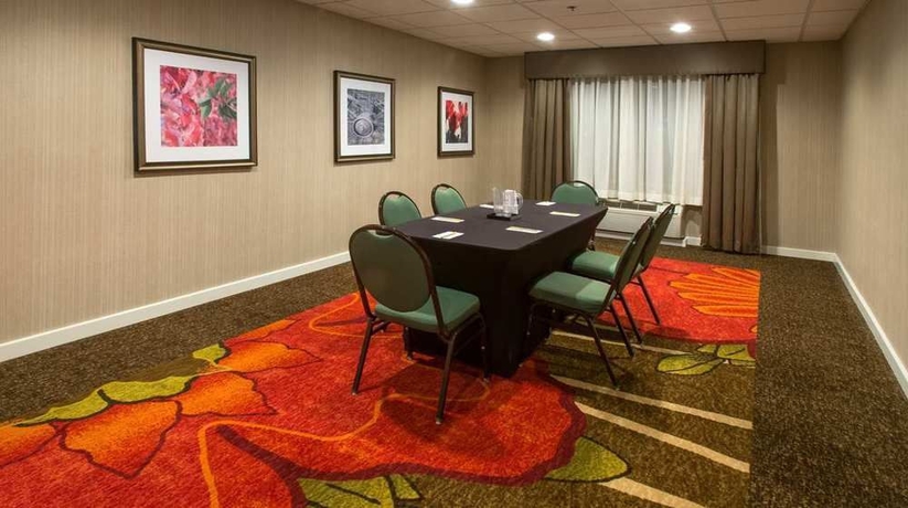 Imagen de los interiores del Hotel Hilton Garden Inn Savannah Airport. Foto 13