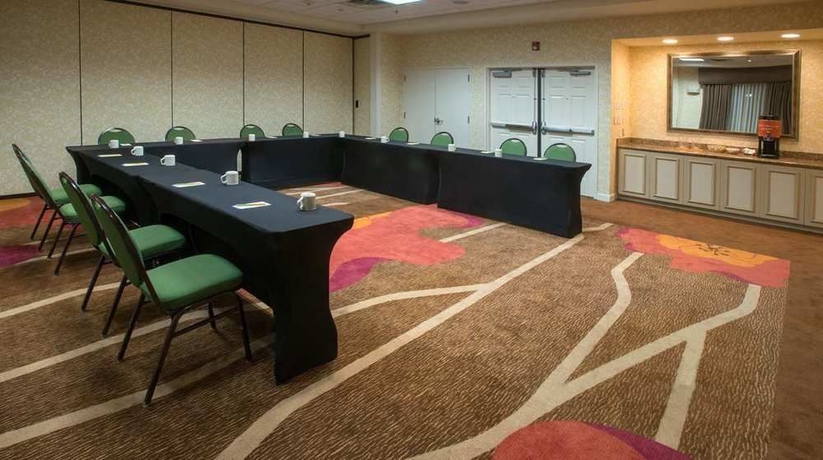 Imagen de los interiores del Hotel Hilton Garden Inn Savannah Airport. Foto 14