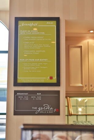 Imagen del bar/restaurante del Hotel Hilton Garden Inn Savannah Historic District. Foto 3