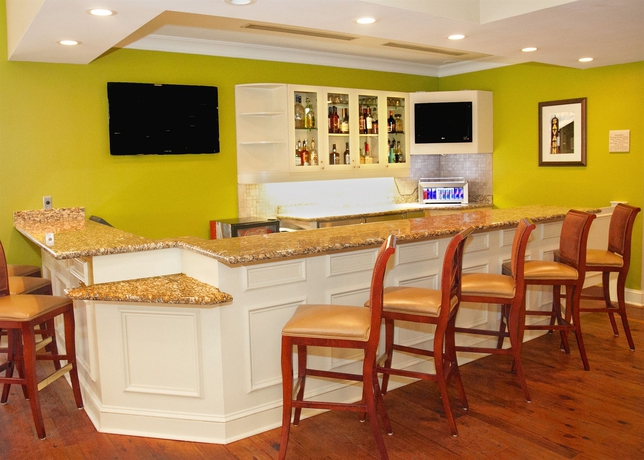 Imagen del bar/restaurante del Hotel Hilton Garden Inn Savannah Midtown. Foto 3