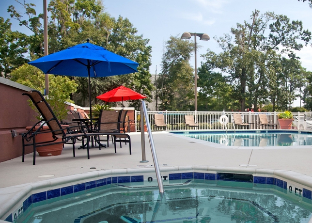 Imagen de los exteriores del Hotel Hilton Garden Inn Savannah Midtown. Foto 8