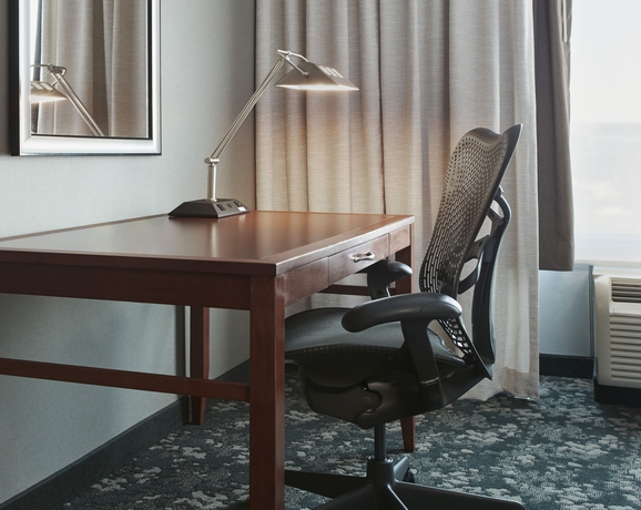 Imagen de la habitación del Hotel Hilton Garden Inn Schaumburg. Foto 3