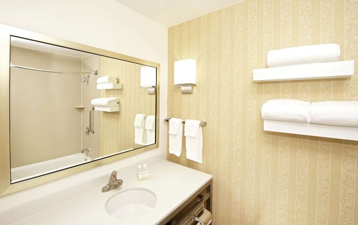 Imagen de la habitación del Hotel Hilton Garden Inn Seattle/renton. Foto 14