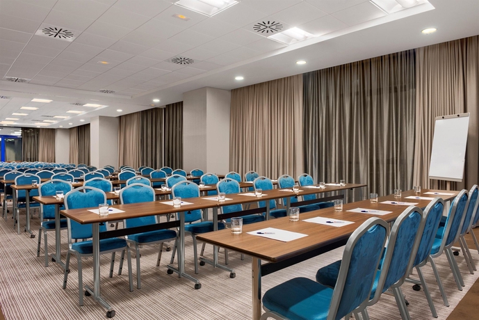 Imagen de los interiores del Hotel Hilton Garden Inn Sevilla. Foto 14