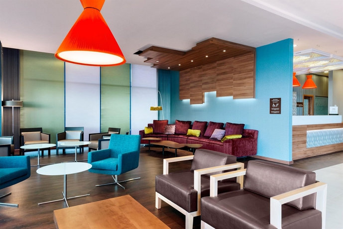 Imagen de los interiores del Hotel Hilton Garden Inn Sevilla. Foto 16