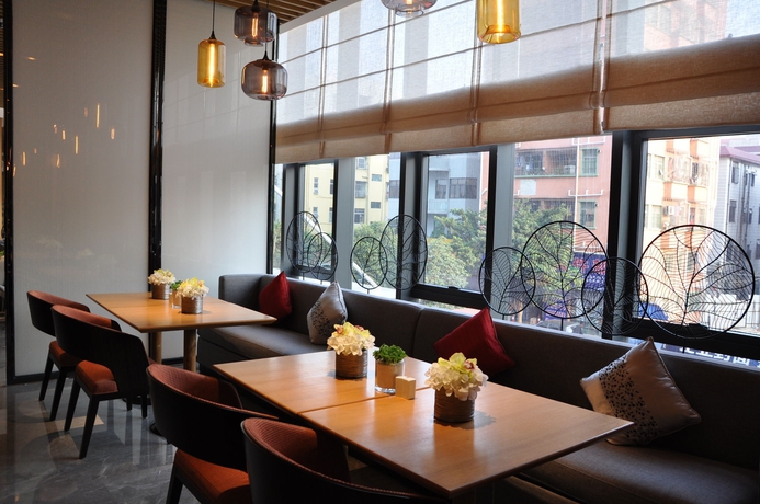 Imagen del bar/restaurante del Hotel Hilton Garden Inn Shenzhen Bao'an. Foto 6