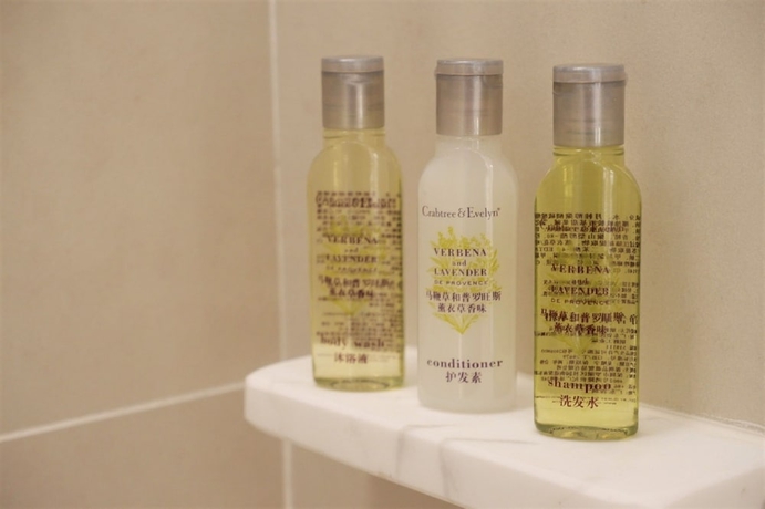 Imagen de la habitación del Hotel Hilton Garden Inn Shenzhen World Exhibition and Convention Center. Foto 12