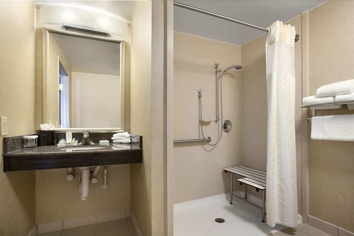 Imagen de la habitación del Hotel Hilton Garden Inn Silver Spring White Oak. Foto 8