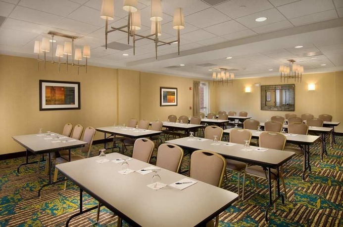 Imagen de los interiores del Hotel Hilton Garden Inn Silver Spring White Oak. Foto 14